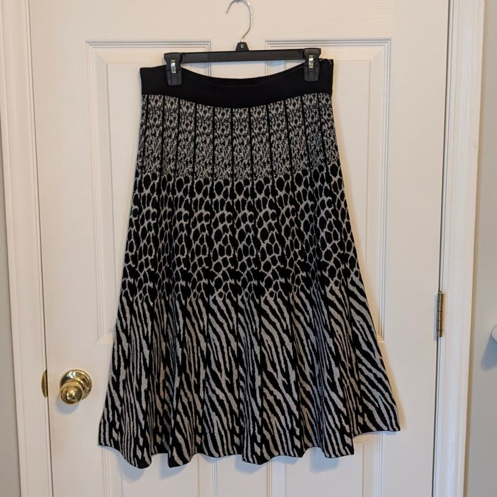 Tight-Knit Flare Midi Skirt - Your Winter Travel Wardrobe Essential